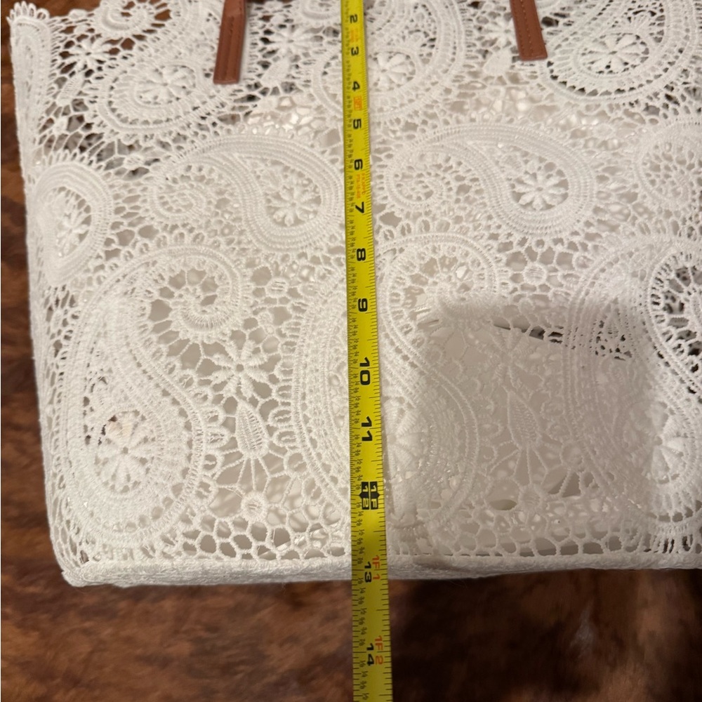 White Lace Tote Bag - Picture 5 of 6
